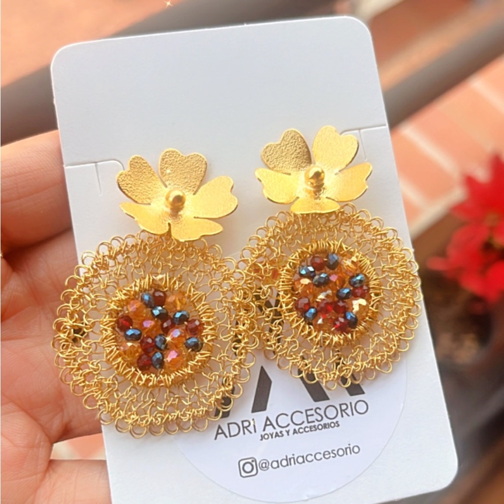 earrings woven with TPC wire and crystals from Bisuteria new